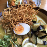 カメイノ食堂 - カオソーイ