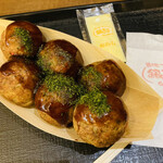 築地銀だこ - 料理写真:8個も食べれたいので6個入り。