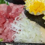 Sushi Tajima - マグロの中落ちρ( ^ｏ^)b_♪♪海苔で巻きながらたくあん、ワサビで(*ﾟ∀ﾟ人ﾟ∀ﾟ*)♪