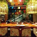 CIELITO LINDO BAR AND GRILL - おしゃれな店内。海外のレストランみたいです。