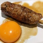 警視鳥 - 月見つくね☆人気の焼き鳥裏打ちされた美味さ♪