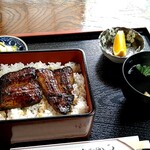 石佳 - 料理写真:うな重　並