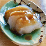 家和楽 - サービスの「刺身蒟蒻」自家製味噌ダレ