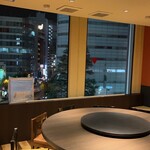 蔵之助 - 人気の円卓席「おおとり」の間