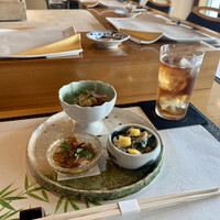 難波 鮨 栞庵 やましろ - 烏龍茶