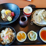 和食さと - 松茸ご飯と松茸そば膳です