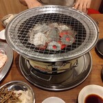 炭火焼肉 ととり - 七輪