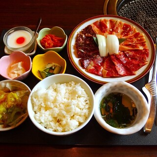 炭火焼肉 朱苑_0