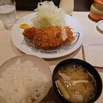 ポンチ軒 - 上ロースとんかつ定食　1500円