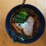 ココロ - 濃厚な魚だしなのだが、しつこさを感じないスープと太麺のマッチングが最高です。