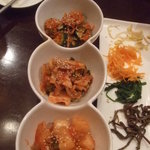 韓美食 オンギージョンギー - キムチ3種盛り合わせ