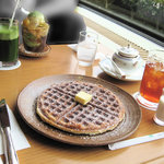 ロビーラウンジ すみれ - 今日のテーブルの風景