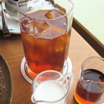 ロビーラウンジ すみれ - ワッフルのシロップ間違えて近くに置いて撮影w