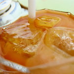 ロビーラウンジ すみれ - 紅茶も濃くて良いですな