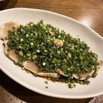 炭火焼鳥あおとり - むね肉のたたき葱まみれ