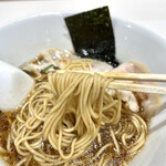 Tanrei Ramen Tsuchinotomi - 低加水の細ストレート麺は歯切れ良く、全粒粉入りで風味良し