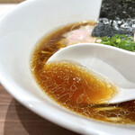 淡麗拉麺 己巳 - 鶏の旨味溢れるスープ