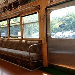 187005996 - 車内。