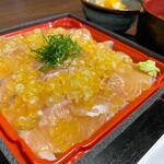 まるよ食堂 - 期間限定 幻の丼 黄金のイワナ丼