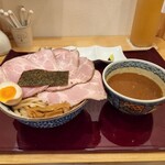 Oumi Tsukemen Kinari - 特製魚介チャーシューつけ麺