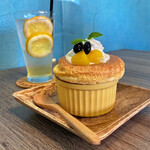 カフェカモット - スフレ＋ドリンクのセット¥900
      ※レモネードは¥50up