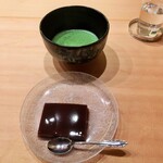 海老亭別館 - 水ようかんと抹茶。