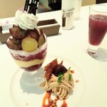 タカノフルーツパーラー - ピオーネのパフェ＆モンブランプレート　ピオーネのジュース