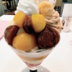 タカノフルーツパーラー - 栗のパフェ