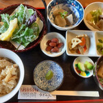 農家レストラン つみ菜カフェ うどんげ - つみ菜ランチ（本日限定の松茸ごはん）