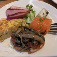 ウォルプタス 東京駅グランルーフ店 - 