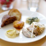 空の駅 風和里しばやま レストランフワリ - お肉やフリットとパン