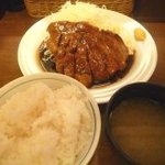 トンテキ定食 ご飯大盛り(800円)