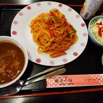 さくら草 - 連れのナポリタンとカレー