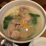 焼肉 鶯谷園 - 牛スジスープ　660円