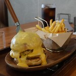 バーガー カフェ ミノミノ - 