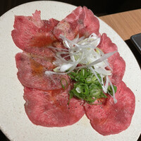 焼肉 にくなべ屋 神戸びいどろ 北野坂店 - 