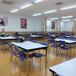 四日市ヒモノ食堂 - 店内　朝は空いてます。30分間は二組だけ