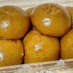 河村餅店 - 艶々の黒糖饅頭！