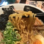 越後秘蔵麺 無尽蔵 - 鶏がら醤油の麺(細麺)