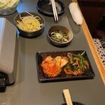 ホルモン　ぼんすけ - キムチ盛り合わせ