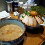 鼈 - 特製つけ麺(魚介・大盛り)　1050円