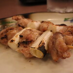 油や - ねぎま(2本）380円(2022年10月)