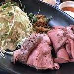 キッチン しろ - 国産和牛プレミアムと通常オーストビーフの
食べ比べセット@1750