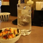 油や - 喜久水酒造の蕎麦焼酎「黒姫乃花」(水割) 610円(2022年10月)