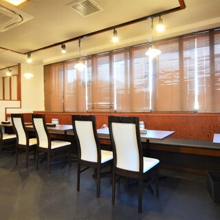 【明るく清潔感のあるお店】