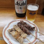 たから屋 - 先ずはビールと串焼きを。