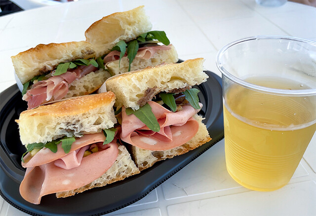 SANDWICH MOMENT photo