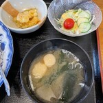 千石食堂 - お味噌汁と小鉢