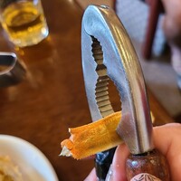 三和楼 - 工具の使い方を覚えて、あの手この手で割っていく