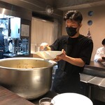 ビリヤニ大澤 - フルサイズから配膳